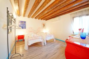 Ένα ή περισσότερα κρεβάτια σε δωμάτιο στο DolceVita Apartments N 426