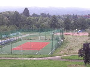 Afbeelding uit fotogalerij van Complex Turistic Gura Jgheabului in Oţelu Roşu