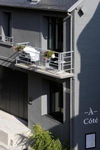 Balkón nebo terasa v ubytování Les Maisons du Pont - Charme & Caractère