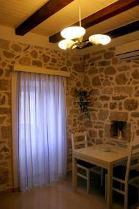 Un lugar para sentarse en Apartment Cukarin A2 BOL-CENTER, Croatia