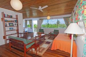 A seating area at Lance Aux Epines Cottages