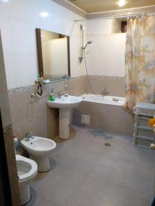 Ванна кімната в Sayat-Nova 2