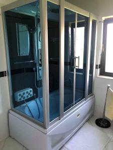 Ένα μπάνιο στο Pensiunea La Răducu