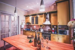 Kuchyň nebo kuchyňský kout v ubytování Hostel Beogradjanka