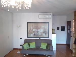 Gambar di galeri bagi Kibilù - Via Vignola - Porta Romana - Università Bocconi di Milan