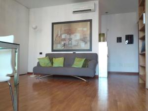 Gambar di galeri bagi Kibilù - Via Vignola - Porta Romana - Università Bocconi di Milan