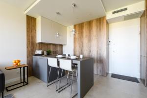 Kuchyňa alebo kuchynka v ubytovaní LuxLux Apartments Afara