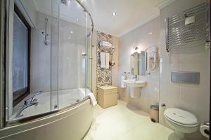 A bathroom at Antea Palace Hotel & Spa