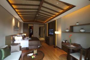 Gallery image of S&N Zhejiang LinHai International Hotel in Linhai