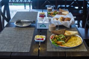 Makanan di atau berdekatan hotel