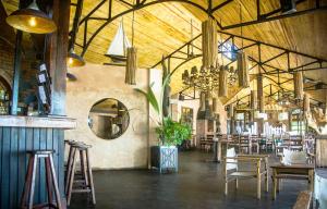 Restoranas ar kita vieta pavalgyti apgyvendinimo įstaigoje Princesse Bora Lodge & Spa