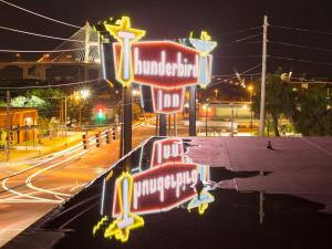 Fotografie z fotogalerie ubytování The Thunderbird Inn v destinaci Savannah