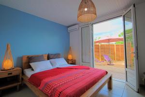 Postel nebo postele na pokoji v ubytování Villa with private pool MQDI53 + 6 fotografií