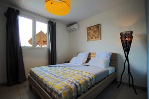 Postel nebo postele na pokoji v ubytování Villa with private pool MQDI53