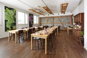 Restoran atau tempat lain untuk makan di B&B Hotel Peter und Paul
