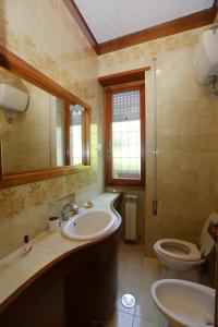 Ванна кімната в Spaziosa villa bifamiliare