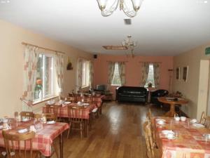 Χώρος καθιστικού στο Fitzpatrick's Tavern and Hotel