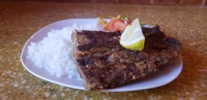 Makanan di atau berdekatan hotel