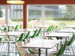 Restoran või mõni muu söögikoht majutusasutuses Ibis Styles Nivelles