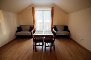 Posedenie v ubytovaní Apartamenty Pod Lipami