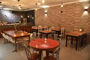 Restaurace v ubytování Pousada Quati