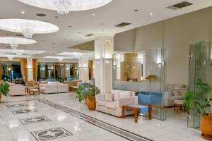 Posezení v ubytování Nefeli Hotel + 37 fotografií