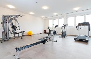 Spordikeskus ja/või sportimisvõimalused majutusasutuses SwissEver Hotel Zug