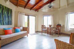 Posezení v ubytování Tamarindo Village Hotel