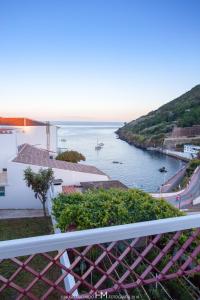 una vista dell'oceano da un balcone di Casa da Muralha ad Angra do Heroísmo