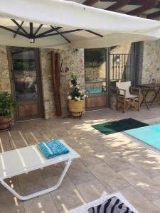 A piscina em ou perto de Villa Lithos Parga