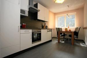 Köök või kööginurk majutusasutuses Apart Knabl