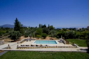 Bazén v ubytování Hibiscus Suites - A nebo v jeho okolí