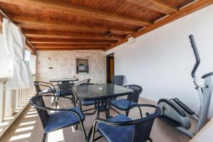 Foto dalla galleria di Apartments Fedrigo a Sutivan (San Giovanni di Brazza)