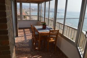 Fotografia z galérie ubytovania Apartment first line beach El Campello (Alicante) v destinácii El Campello