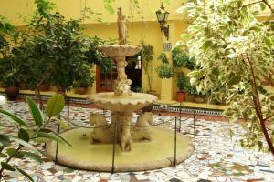 Vonkajšia záhrada v ubytovaní Hotel Molino De Saydo