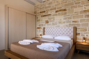 A bed or beds in a room at Villa Salla