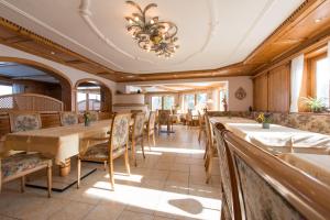 Restaurace v ubytování Hotel St. Ulrich Garni