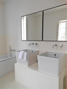 Afbeelding uit fotogalerij van B&B Bloc G in Carcassonne +37 foto's