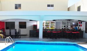 Bazén v ubytování Hotel Las Palmeras nebo v jeho okolí