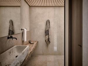 A bathroom at Olea All Suite Hotel, a Member of Design Hotels