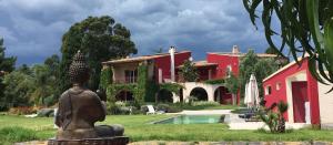 Градина пред VILLA MERCEDES 300 m de la plage