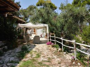 Vonkajšia záhrada v ubytovaní Limonaia in Salento