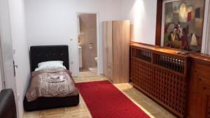 Postel nebo postele na pokoji v ubytování Fortezza rooms