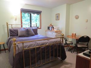 Summerhill Guest House tesisinde bir odada yatak veya yataklar