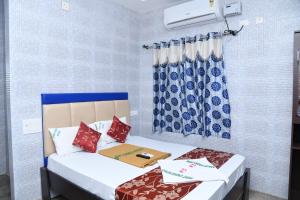 Postel nebo postele na pokoji v ubytování Rightchoicehotels
