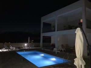 Bazén v ubytování Anapartments nebo v jeho okolí