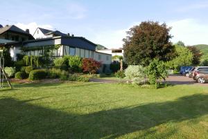 Afbeelding uit fotogalerij van Weingut Clemens in Ellenz-Poltersdorf