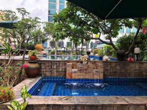Swimmingpoolen hos eller tæt på The Siam Heritage Hotel