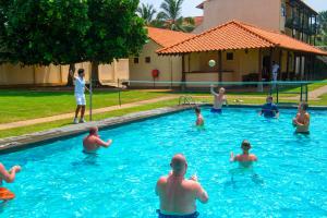 Bazén v ubytování Mermaid Hotel & Club nebo v jeho okolí
