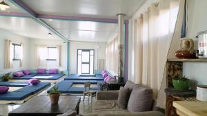 Χώρος καθιστικού στο שבט אחים - Galilee Bedouin Camplodge - חווית אירוח ייחודית בטבאש